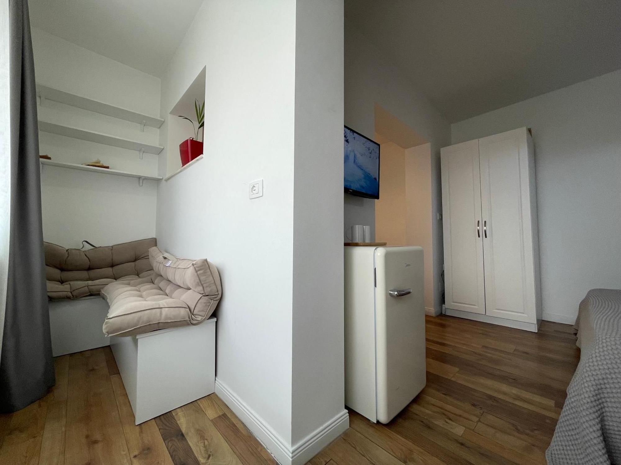 Central Studio Apartments *