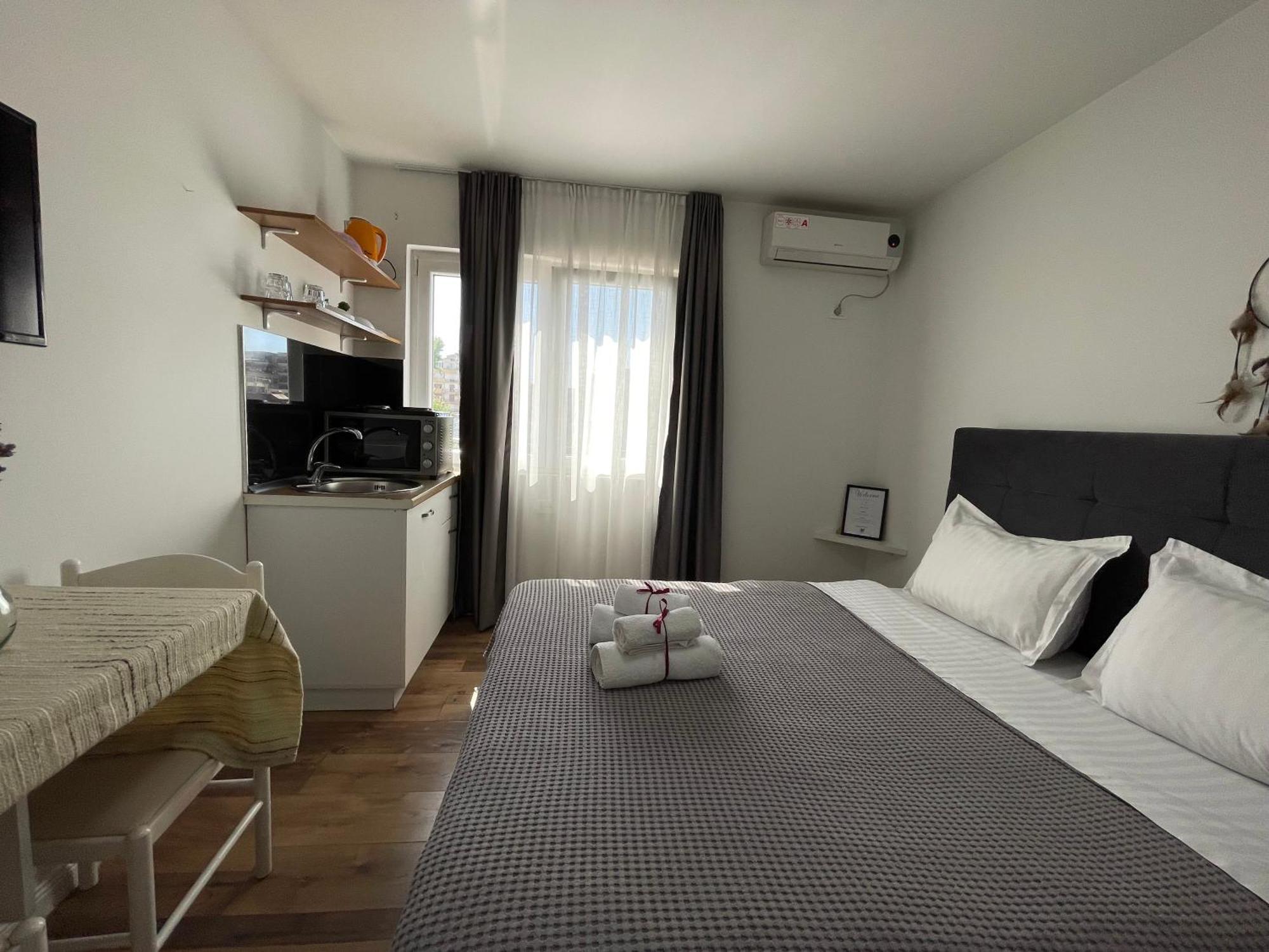 Central Studio Apartments Tirana